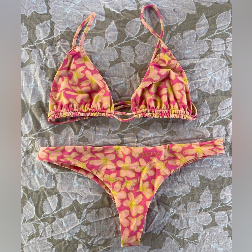 SOLD ♈️ BENOA SET - PLUMERIA